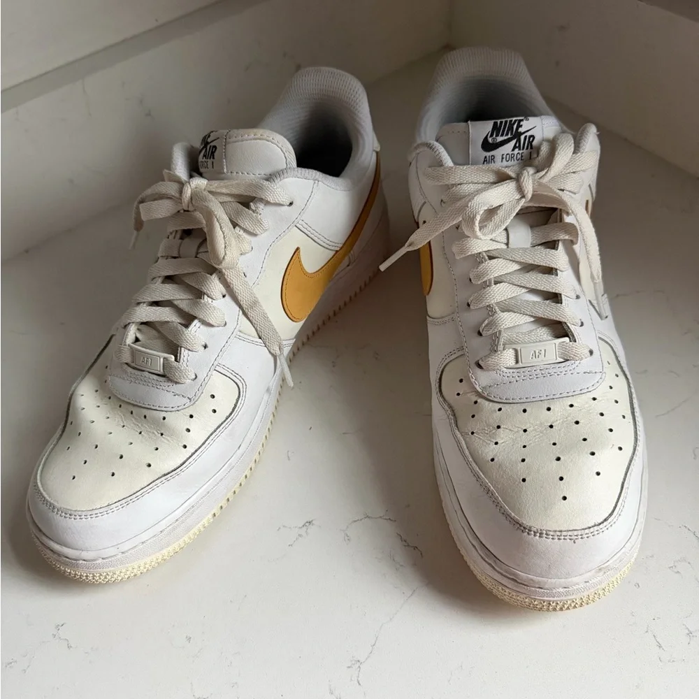 Nike‎ AF1 sz 12 yellow/white